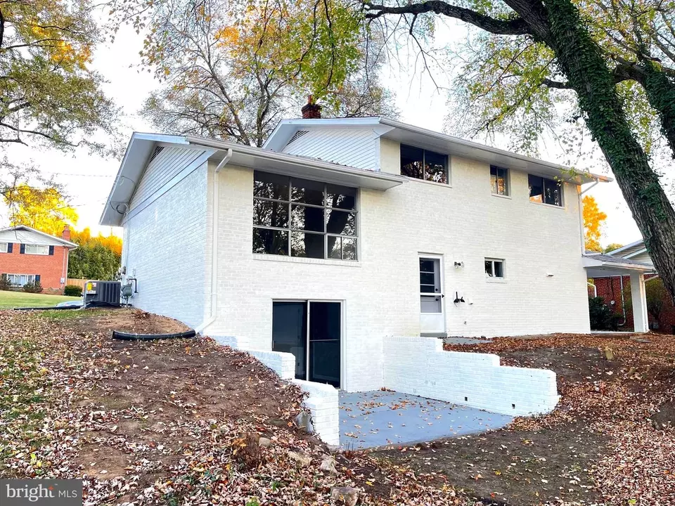 5305 Chesterfield Dr, Temple Hills, MD 20748 4 Photos Movoto