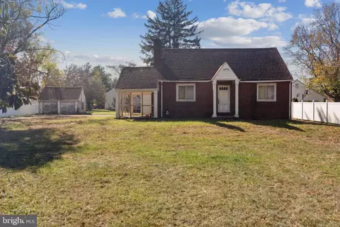 6005 Old Branch Ave, Temple Hills, MD 20748