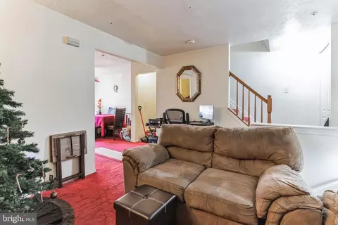 3207 Forest Run Dr, District Heights, MD 20747 photo 4