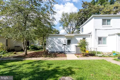 39 Ridge Rd #H, Greenbelt, MD 20770