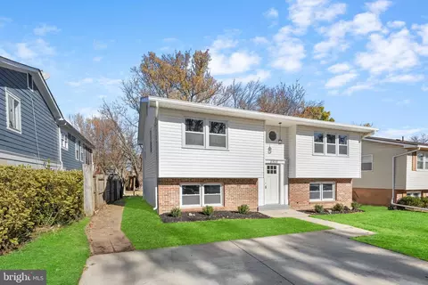 8508 Lindendale Dr, Laurel, MD 20707 photo 2
