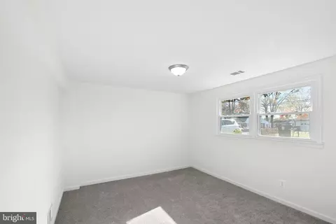8508 Lindendale Dr, Laurel, MD 20707 photo 8