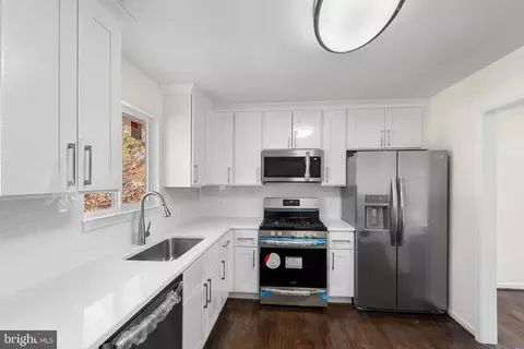 8508 Lindendale Dr, Laurel, MD 20707 photo 21