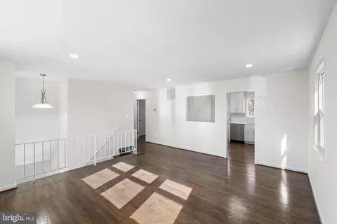 8508 Lindendale Dr, Laurel, MD 20707 photo 11