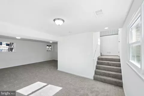 8508 Lindendale Dr, Laurel, MD 20707 photo 4