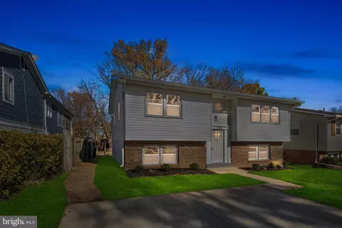 8508 Lindendale Dr, Laurel, MD 20707