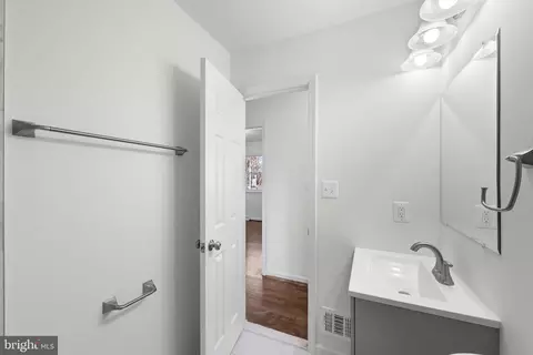 8508 Lindendale Dr, Laurel, MD 20707 photo 23