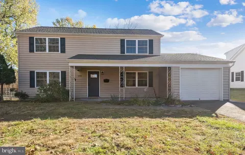 12305 Starlight Ln, Bowie, MD 20715