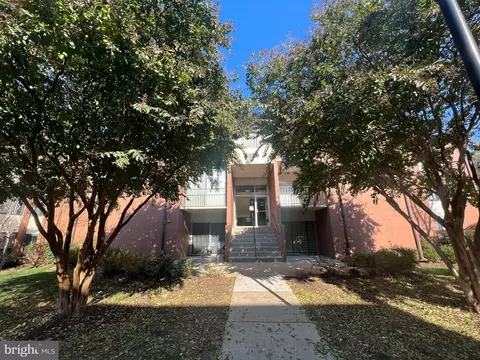 8005 Mandan Rd #202, Greenbelt, MD 20770