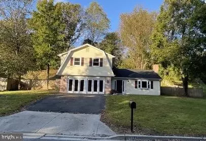 9705 Tam O Shanter Dr, Marlboro, MD 20772