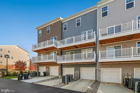 7618 Buzz Aldrin Ln, Lanham, MD 20706 photo 32