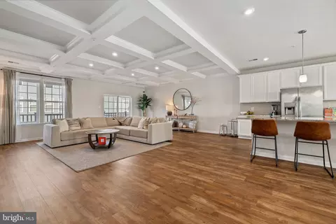 7618 Buzz Aldrin Ln, Lanham, MD 20706 photo 4