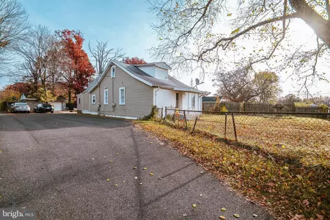 8316 Bock Rd, Fort Washington, MD 20744