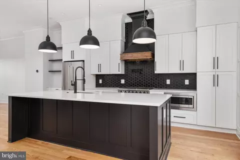 4028 Gallatin St, Hyattsville, MD 20781