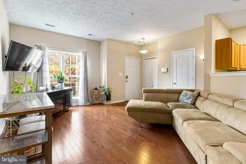 16604 Eldbridge Ln, Bowie, MD 20716 photo 4