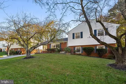 30 Herrington Dr, Marlboro, MD 20774