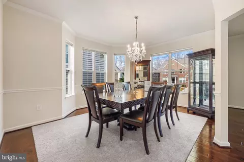 2804 Winterbourne Dr, Marlboro, MD 20774 photo 9