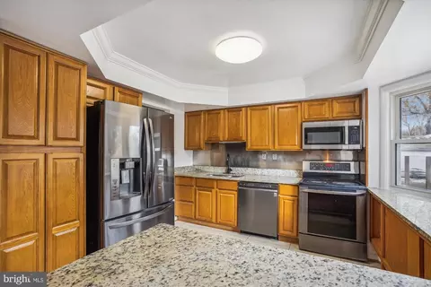 9323 Wellington St, Lanham, MD 20706 photo 8