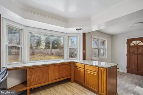 9323 Wellington St, Lanham, MD 20706 photo 11