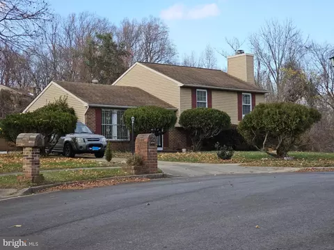 301 Hyannis Ct, Marlboro, MD 20774