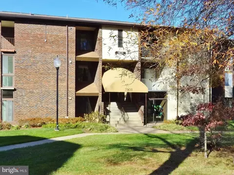 7808 Hanover Pkwy #201, Greenbelt, MD 20770