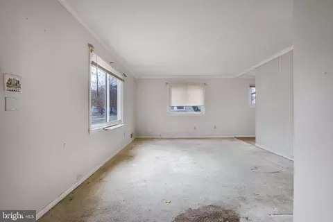 1013 Harrison Dr, Laurel, MD 20707 photo 8