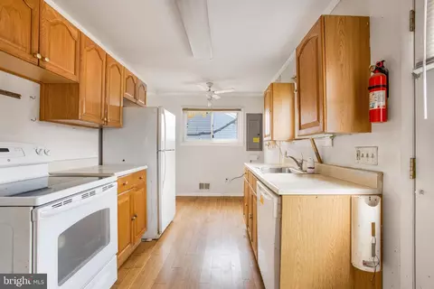 1013 Harrison Dr, Laurel, MD 20707 photo 14