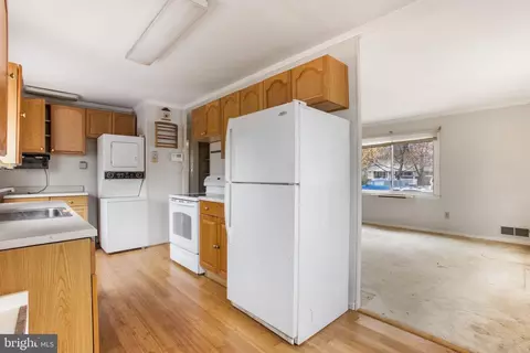 1013 Harrison Dr, Laurel, MD 20707 photo 13