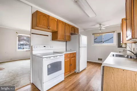 1013 Harrison Dr, Laurel, MD 20707 photo 17