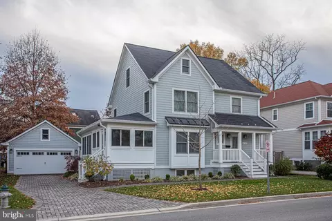 4707 Howard Ln, College Park, MD 20740