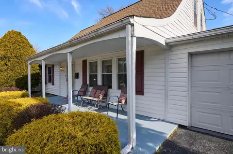 3111 Trinity Dr, Bowie, MD 20715 photo 4