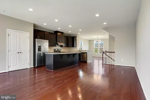 5301 Stream Bank Ln, Greenbelt, MD 20770