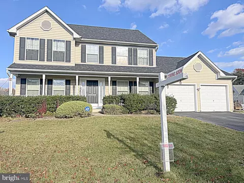 11203 Old Cistern Ln, Laurel, MD 20708