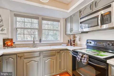 Kitchen - 11614 Waesche Dr, Bowie, MD 20721 photo 3 of 4