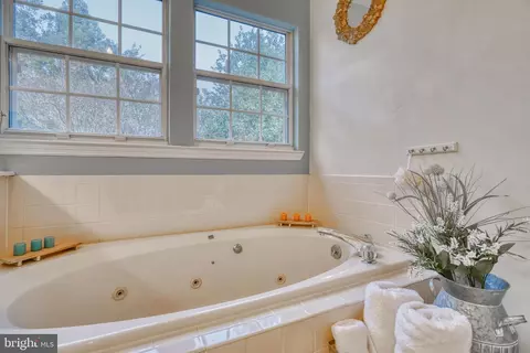Bath - 11614 Waesche Dr, Bowie, MD 20721 photo 8 of 11