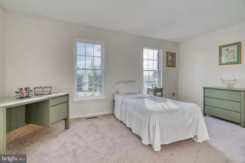 Bedroom - 11614 Waesche Dr, Bowie, MD 20721 photo 4 of 12