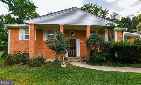 6426 White Oak Ave, Temple Hills, MD 20748