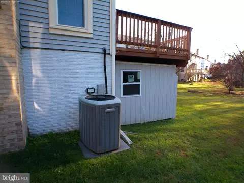 8809 Admiral Dr, Laurel, MD 20708 photo 38