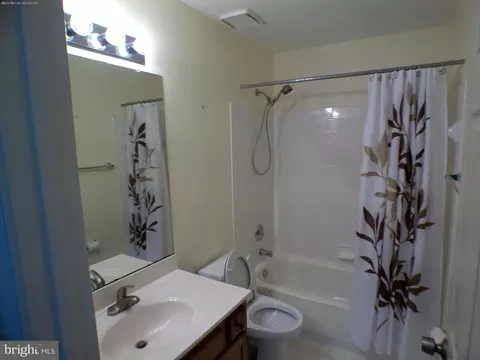 8809 Admiral Dr, Laurel, MD 20708 photo 27