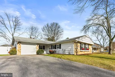 12202 Millstream Dr, Bowie, MD 20715