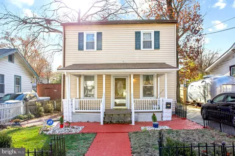 3805 Oglethorpe St, Hyattsville, MD 20782