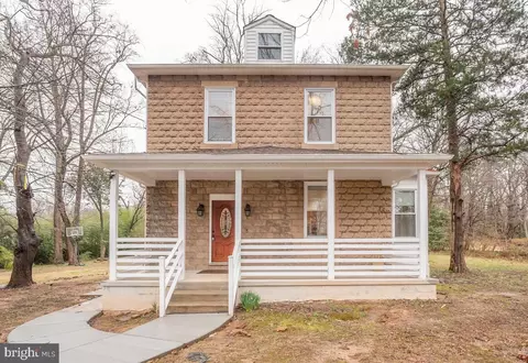 6135 Princess Garden Pkwy, Lanham, MD 20706