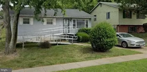 7906 Grant Dr, Glenarden, MD 20706