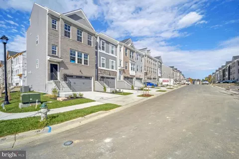 2813 Lewis And Clark Ave, Marlboro, MD 20774