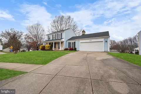 1613 Golf Course Dr, Bowie, MD 20721 photo 2