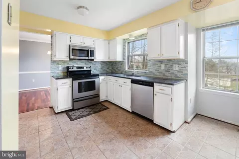 1613 Golf Course Dr, Bowie, MD 20721 photo 5