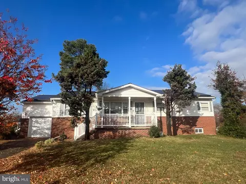 1516 Colony Rd, Oxon Hill, MD 20745