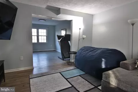 8202 Imperial Dr #6-B, Laurel, MD 20708 photo 3