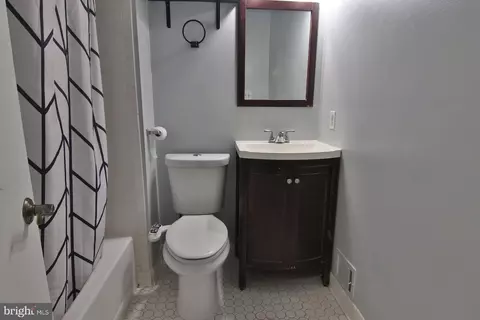 8202 Imperial Dr #6-B, Laurel, MD 20708 photo 12