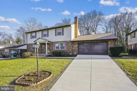 420 Kettering Dr, Marlboro, MD 20774